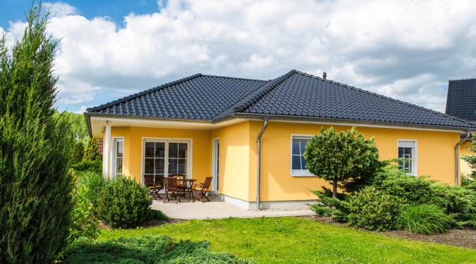 Découvrez une maison préfabriquée moderne avec un excellent rapport qualité-prix.
