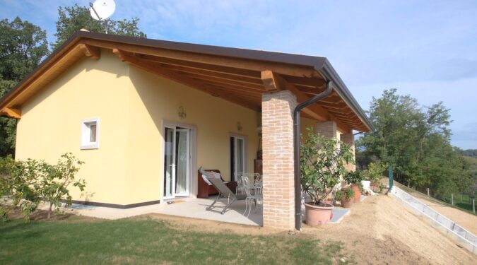 Une maison préfabriquée moderne conçue pour un mode de vie pratique et élégant.