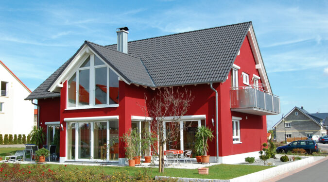Une maison préfabriquée moderne au design raffiné et pratique.
